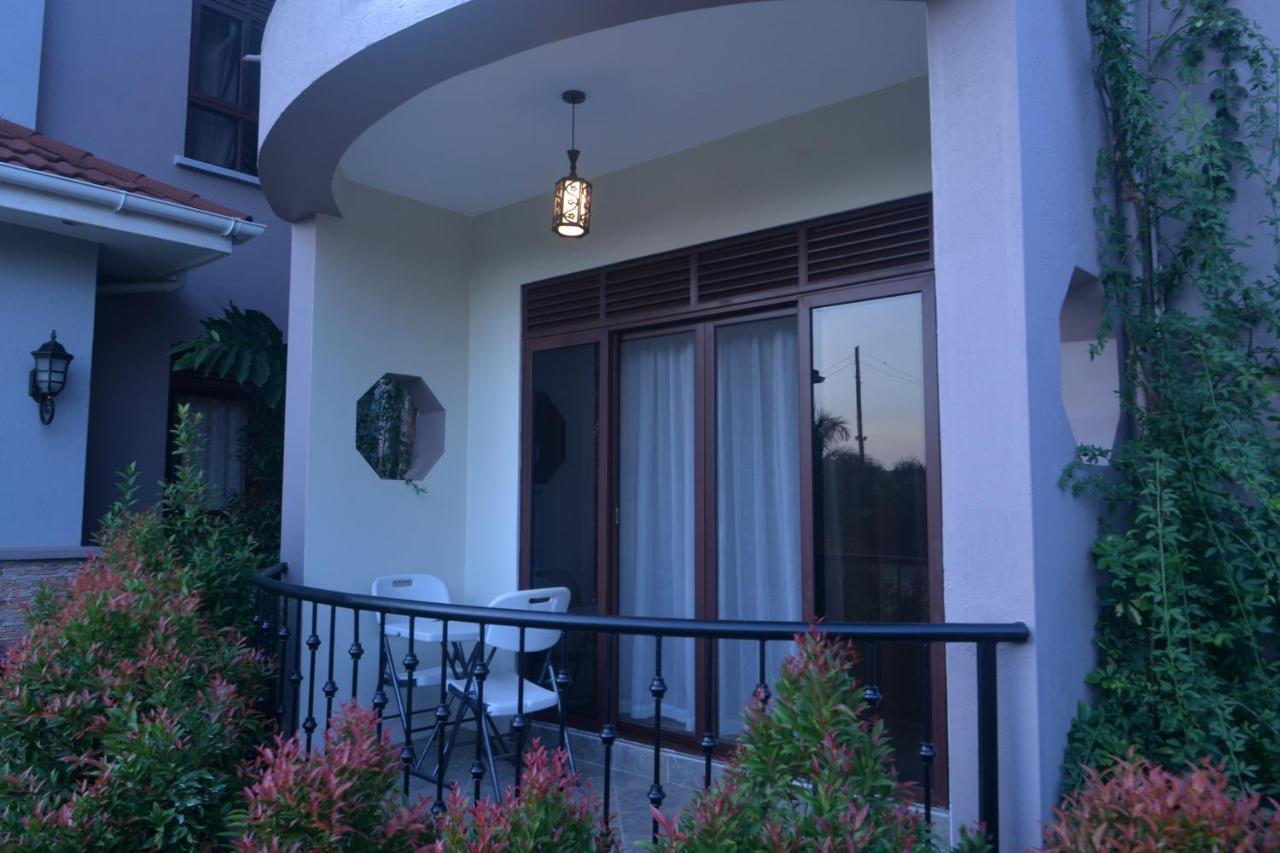 Akasu Bed And Breakfast Kampala Dış mekan fotoğraf