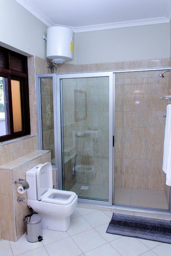 Akasu Bed And Breakfast Kampala Dış mekan fotoğraf