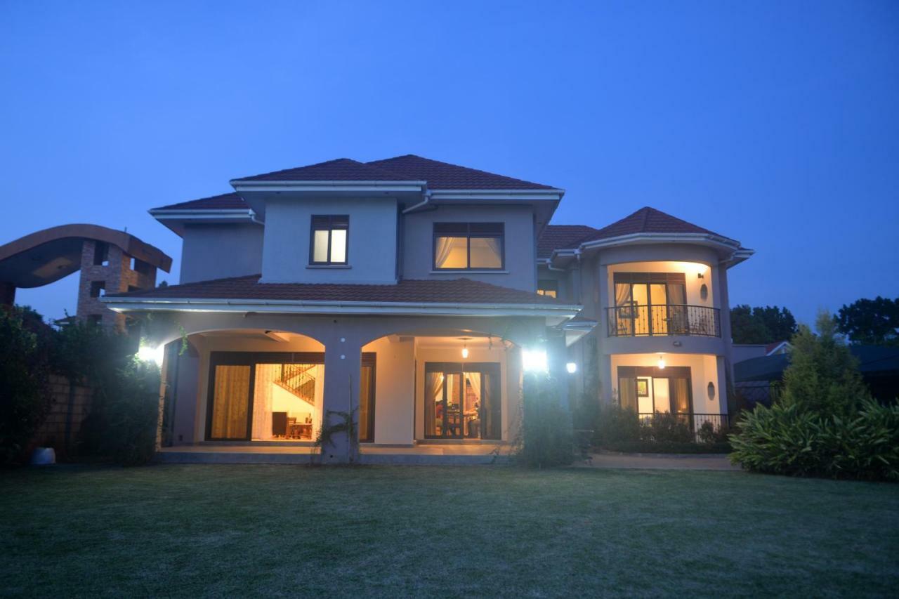 Akasu Bed And Breakfast Kampala Dış mekan fotoğraf